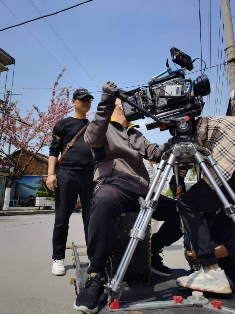 墨脱县广告片拍摄：快消品牌爆款之选，网感内容适配社媒传播！